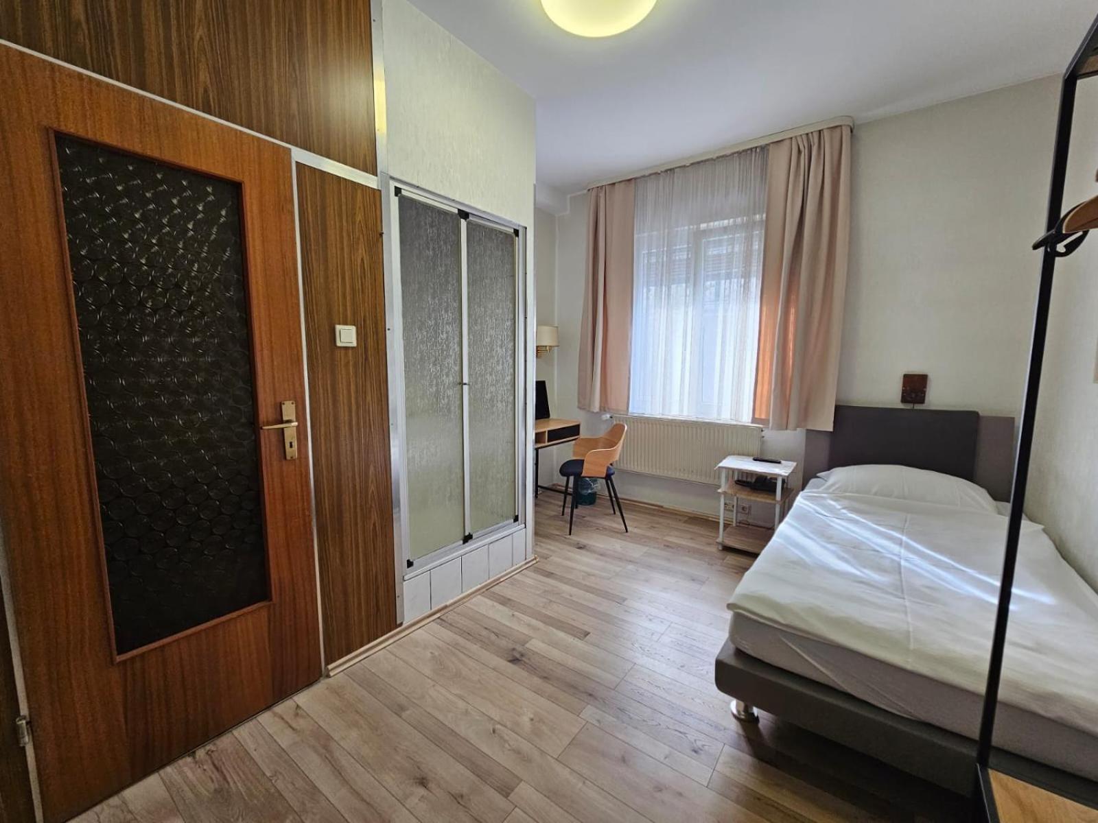 Hotel Haus Isenburg Neu-Isenburg Exteriér fotografie