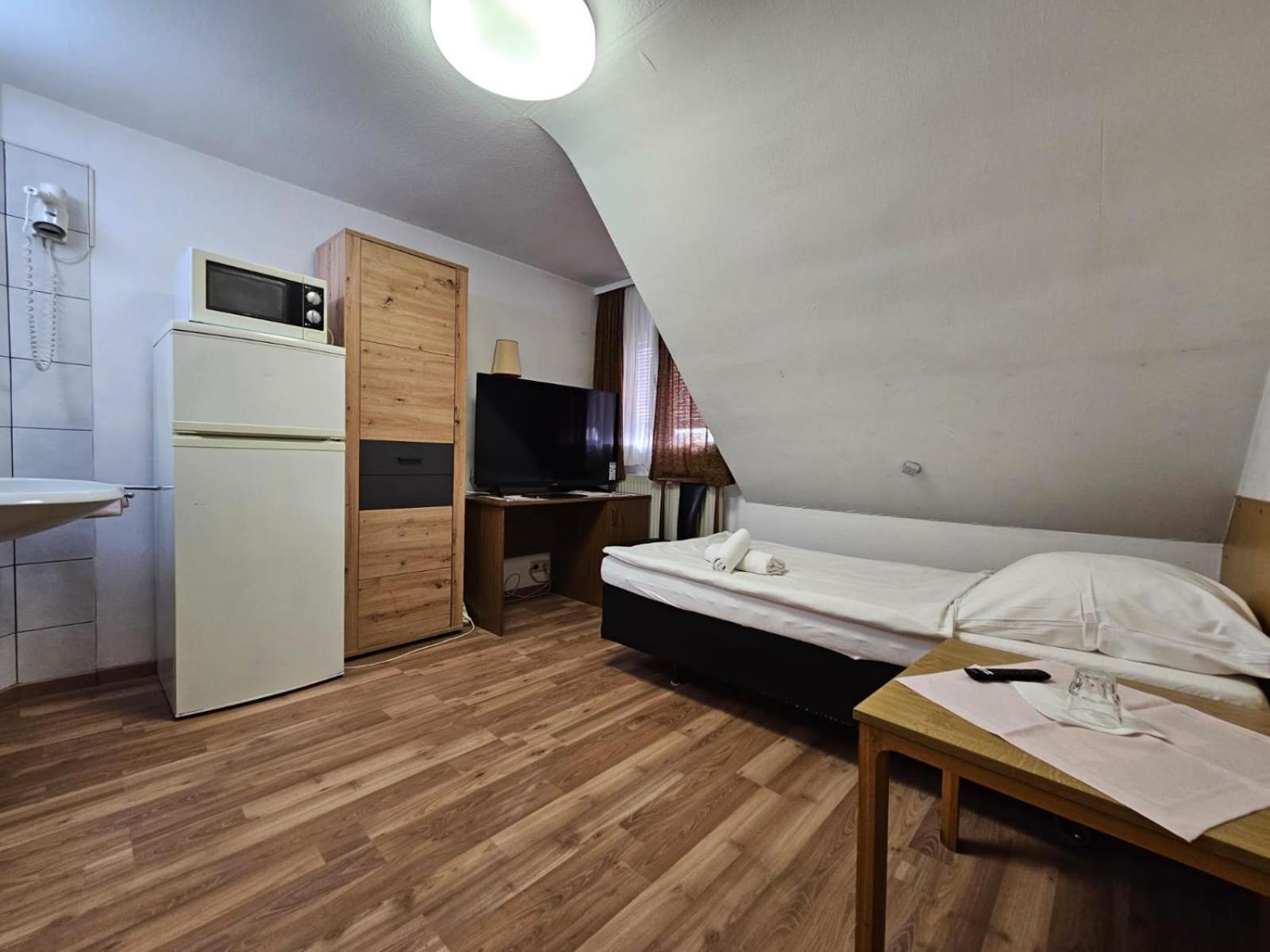 Hotel Haus Isenburg Neu-Isenburg Exteriér fotografie